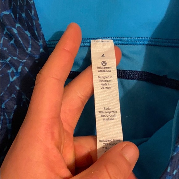 blue lululemon shorts - Picture 2 of 3